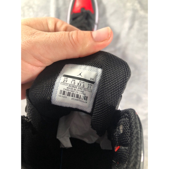 Youth 2Y Air Jordan 1 Retro High Patent Bred Style - Picture 4 of 4